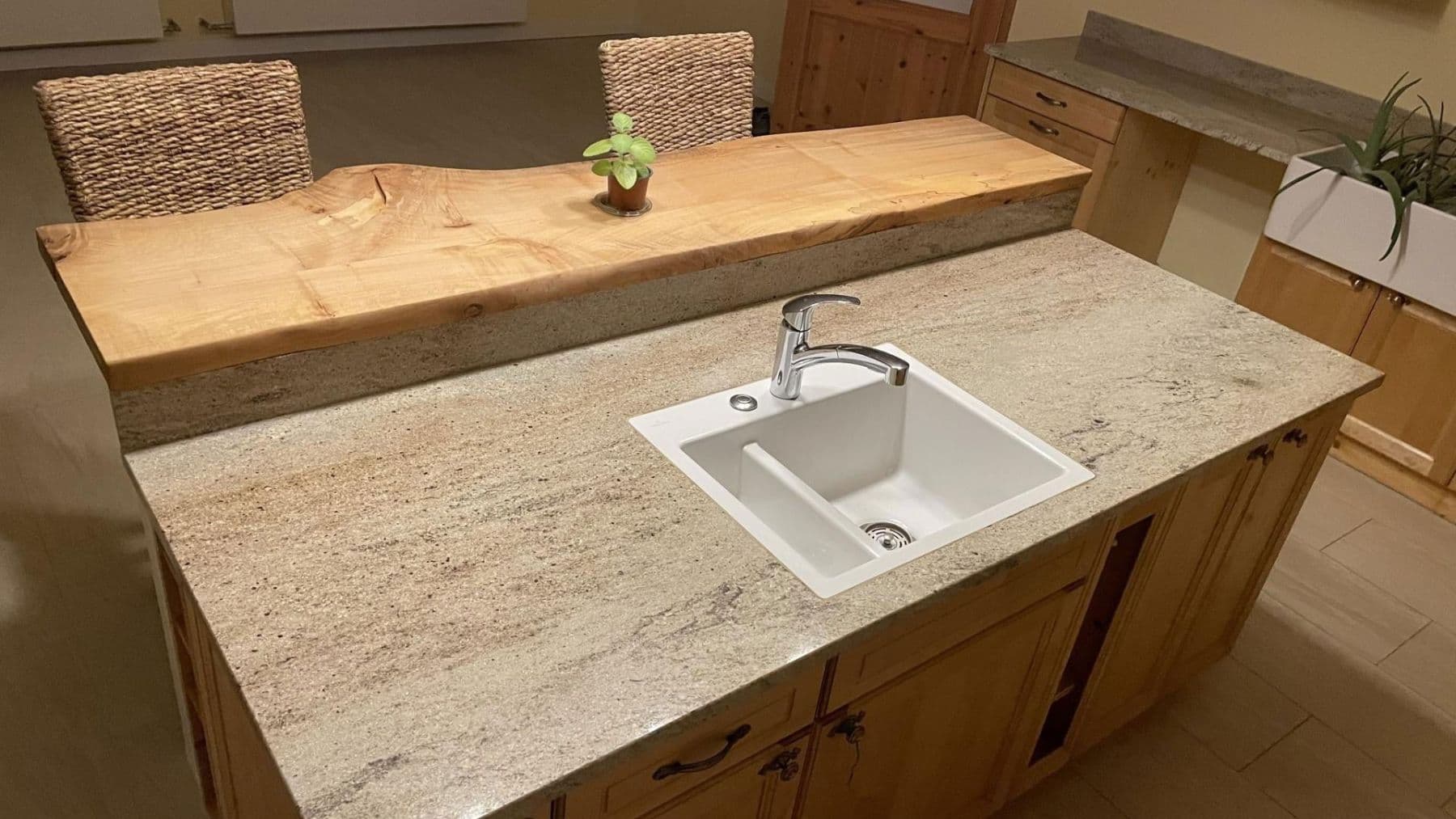 Prodej domu 250 m², pozemek 998 m², Krautgartenweg 3, Neckargemünd, Bádensko-Württembersko Prodej domu 250 m², pozemek 998 m², Krautgartenweg 3, Neckargemünd, Bádensko-Württembersko