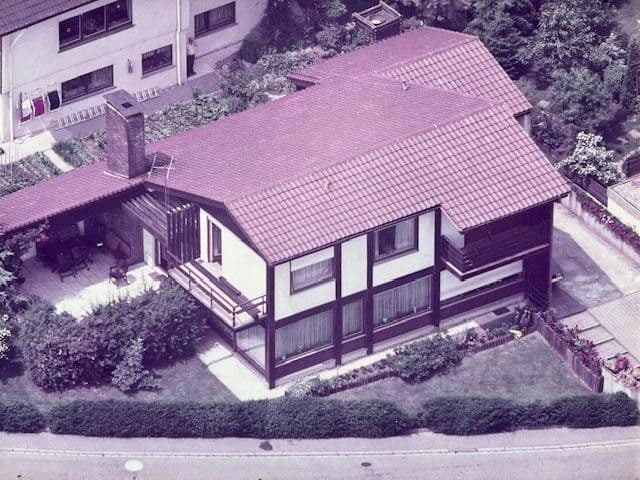 Prodej domu 175 m², pozemek 560 m², Schauinslandstr.14, Karlsbad, Bádensko-Württembersko Prodej domu 175 m², pozemek 560 m², Schauinslandstr.14, Karlsbad, Bádensko-Württembersko