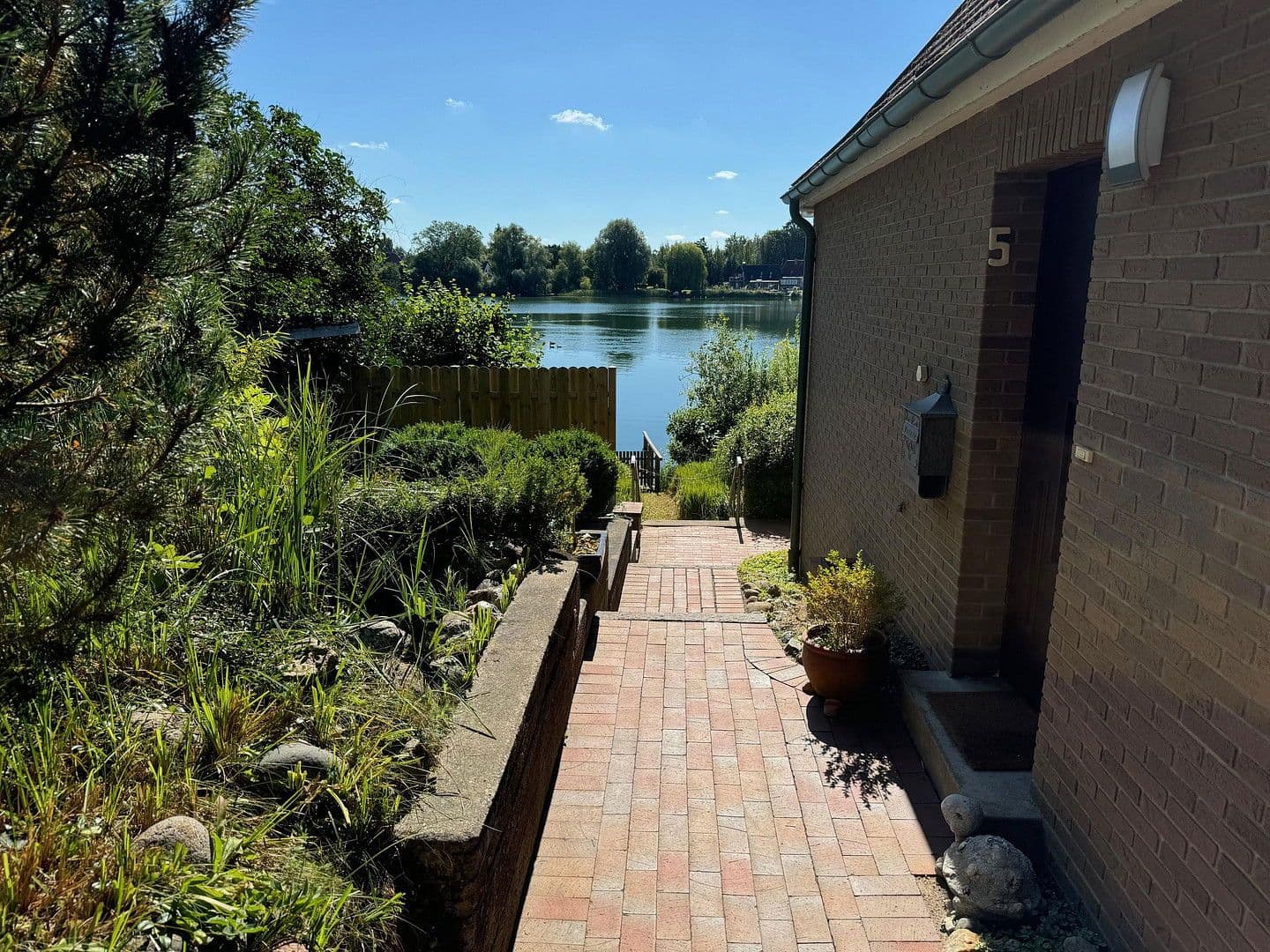 Prodej domu 116 m², pozemek 536 m², Plön, Šlesvicko-Holštýnsko Prodej domu 116 m², pozemek 536 m², Plön, Šlesvicko-Holštýnsko