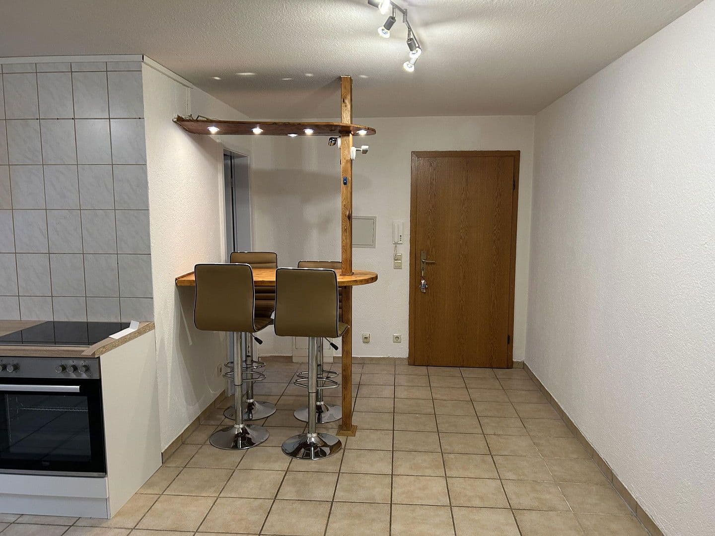 Pronájem bytu 1+1 33 m², Stutensee, Bádensko-Württembersko Pronájem bytu 1+1 33 m², Stutensee, Bádensko-Württembersko