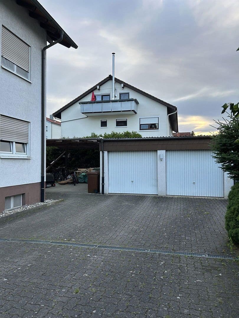 Pronájem bytu 1+1 33 m², Stutensee, Bádensko-Württembersko Pronájem bytu 1+1 33 m², Stutensee, Bádensko-Württembersko