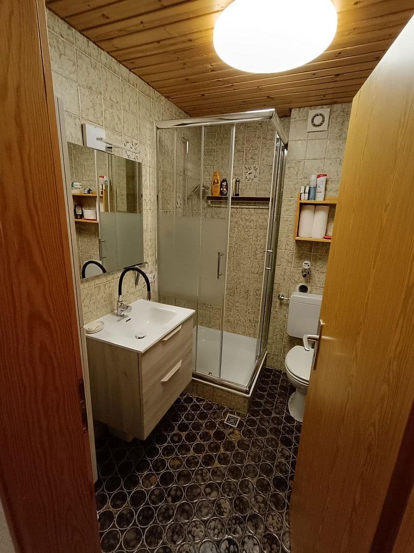 Pronájem bytu 1+1 30 m², Sonnenstr. 9, Oberried, Bádensko-Württembersko Pronájem bytu 1+1 30 m², Sonnenstr. 9, Oberried, Bádensko-Württembersko