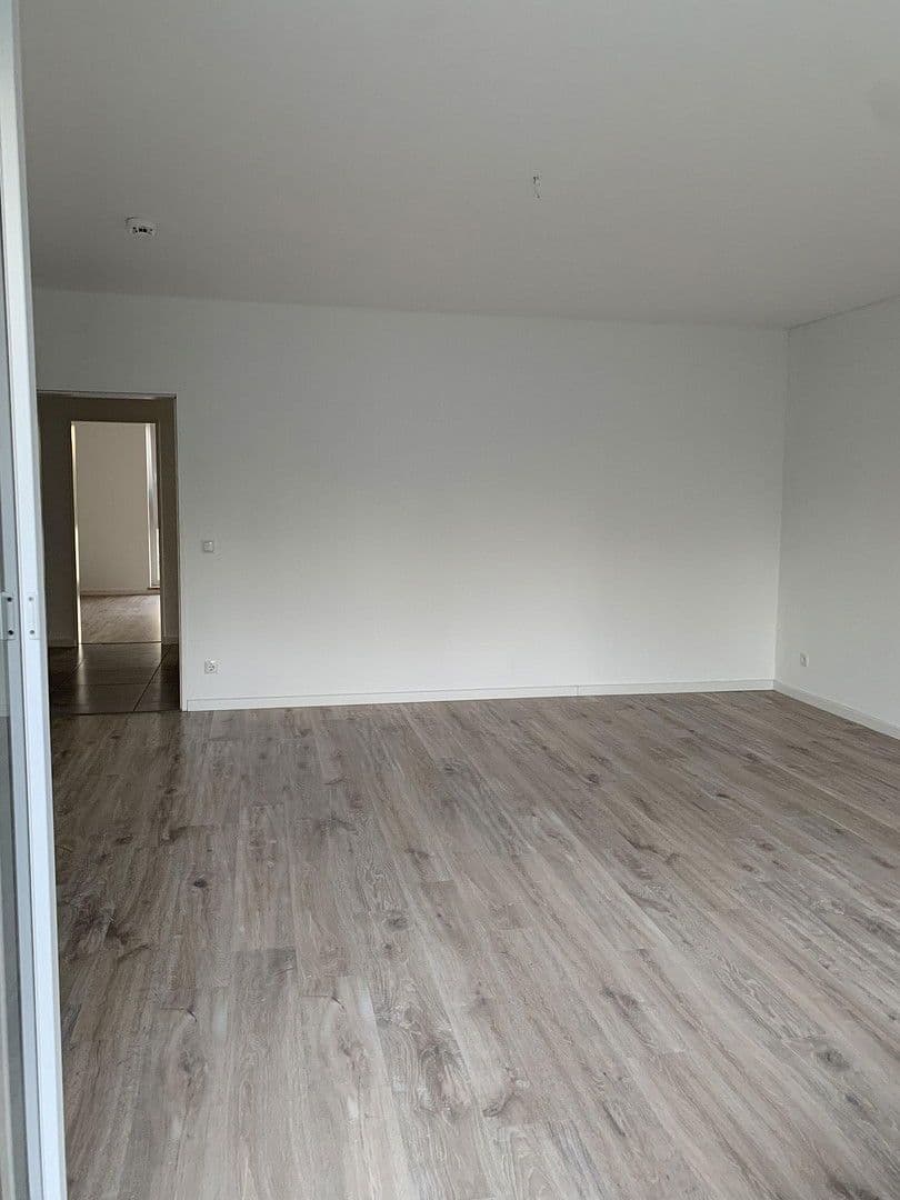 Prodej bytu 3+1 81 m², Hamburger Straße 112f, Ammersbek, Šlesvicko-Holštýnsko Prodej bytu 3+1 81 m², Hamburger Straße 112f, Ammersbek, Šlesvicko-Holštýnsko