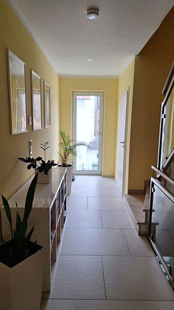 Pronájem domu 145 m², pozemek 500 m², Pfaffenhofen, Bavorsko Pronájem domu 145 m², pozemek 500 m², Pfaffenhofen, Bavorsko