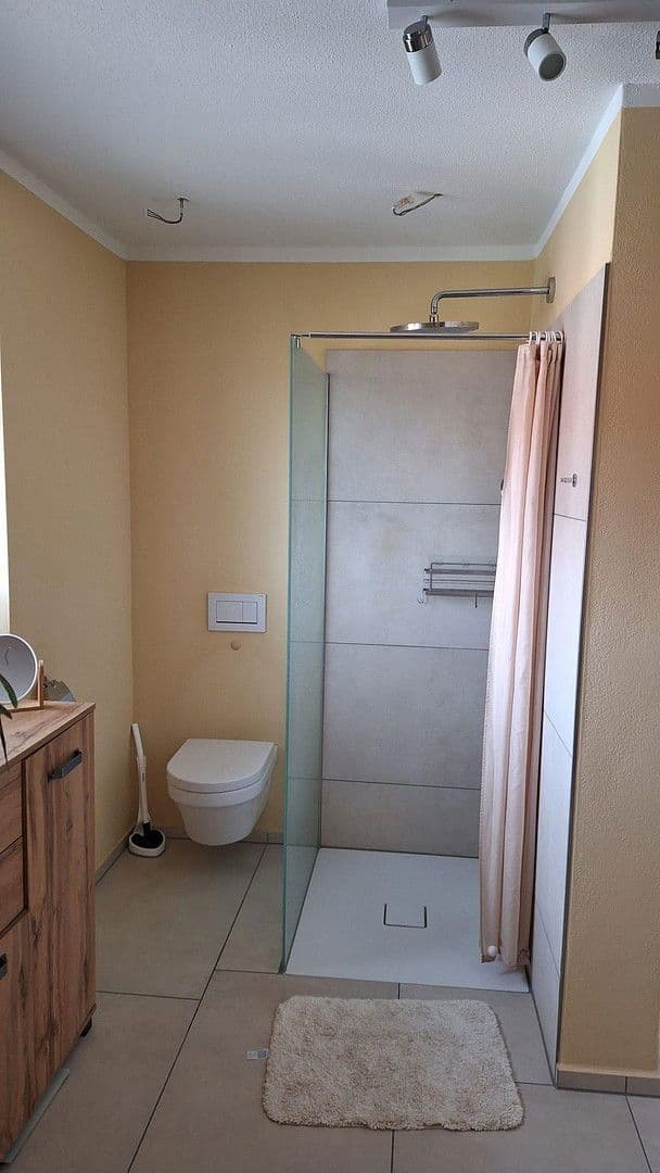 Pronájem domu 145 m², pozemek 500 m², Pfaffenhofen, Bavorsko Pronájem domu 145 m², pozemek 500 m², Pfaffenhofen, Bavorsko