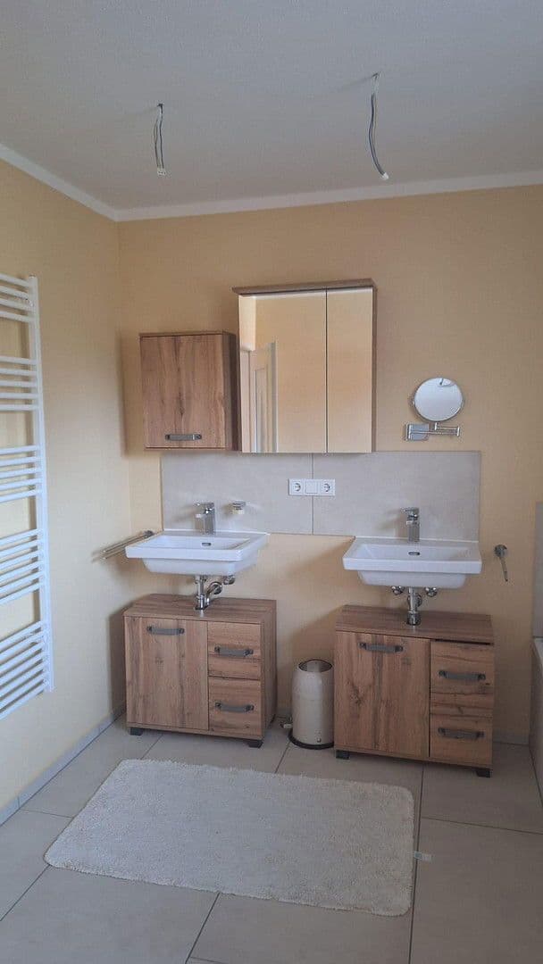 Pronájem domu 145 m², pozemek 500 m², Pfaffenhofen, Bavorsko Pronájem domu 145 m², pozemek 500 m², Pfaffenhofen, Bavorsko