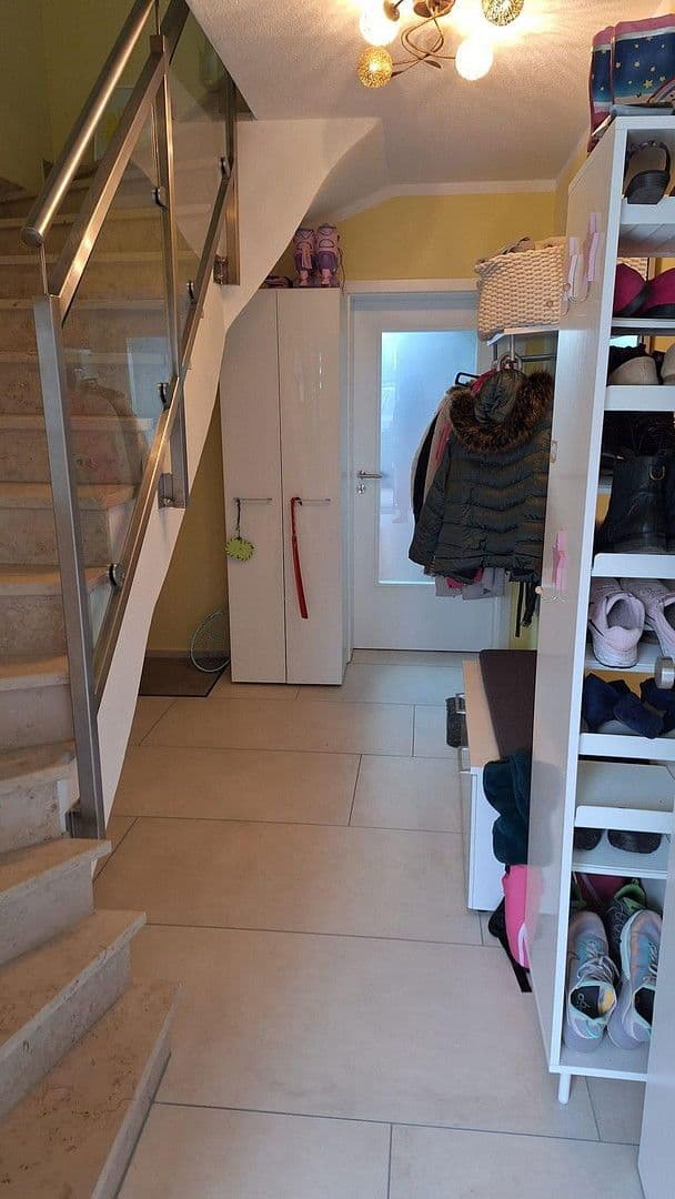 Pronájem domu 145 m², pozemek 500 m², Pfaffenhofen, Bavorsko Pronájem domu 145 m², pozemek 500 m², Pfaffenhofen, Bavorsko