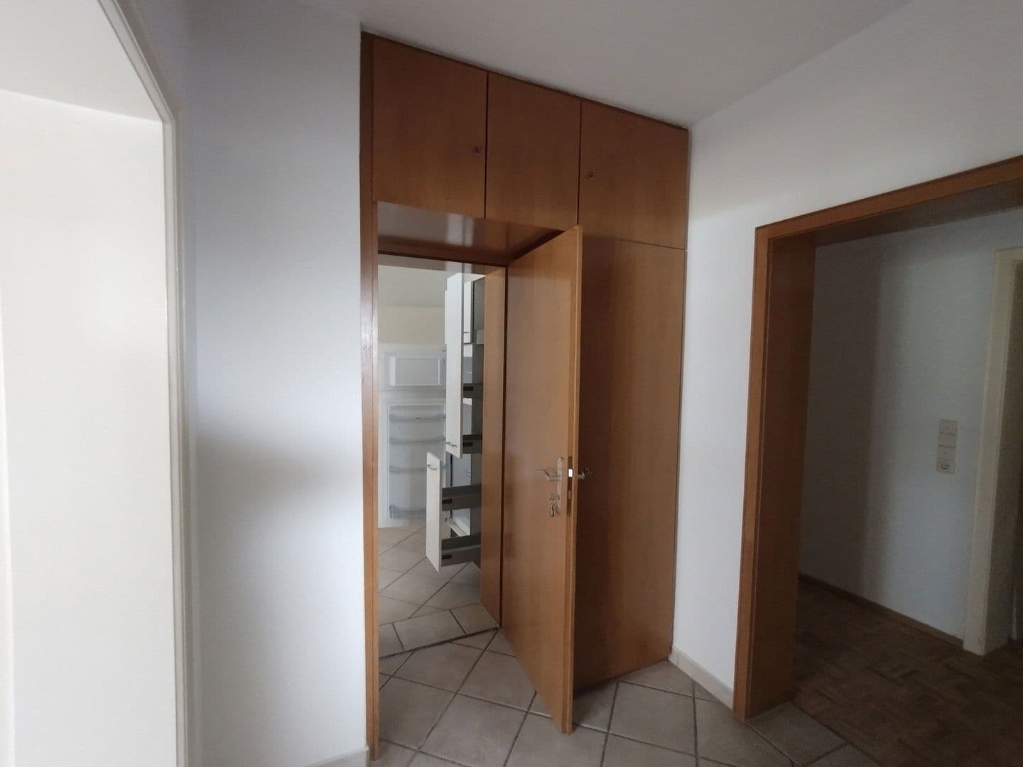 Pronájem bytu 3+1 119 m², Schwimmbadstraße 7, Bad Herrenalb, Bádensko-Württembersko Pronájem bytu 3+1 119 m², Schwimmbadstraße 7, Bad Herrenalb, Bádensko-Württembersko