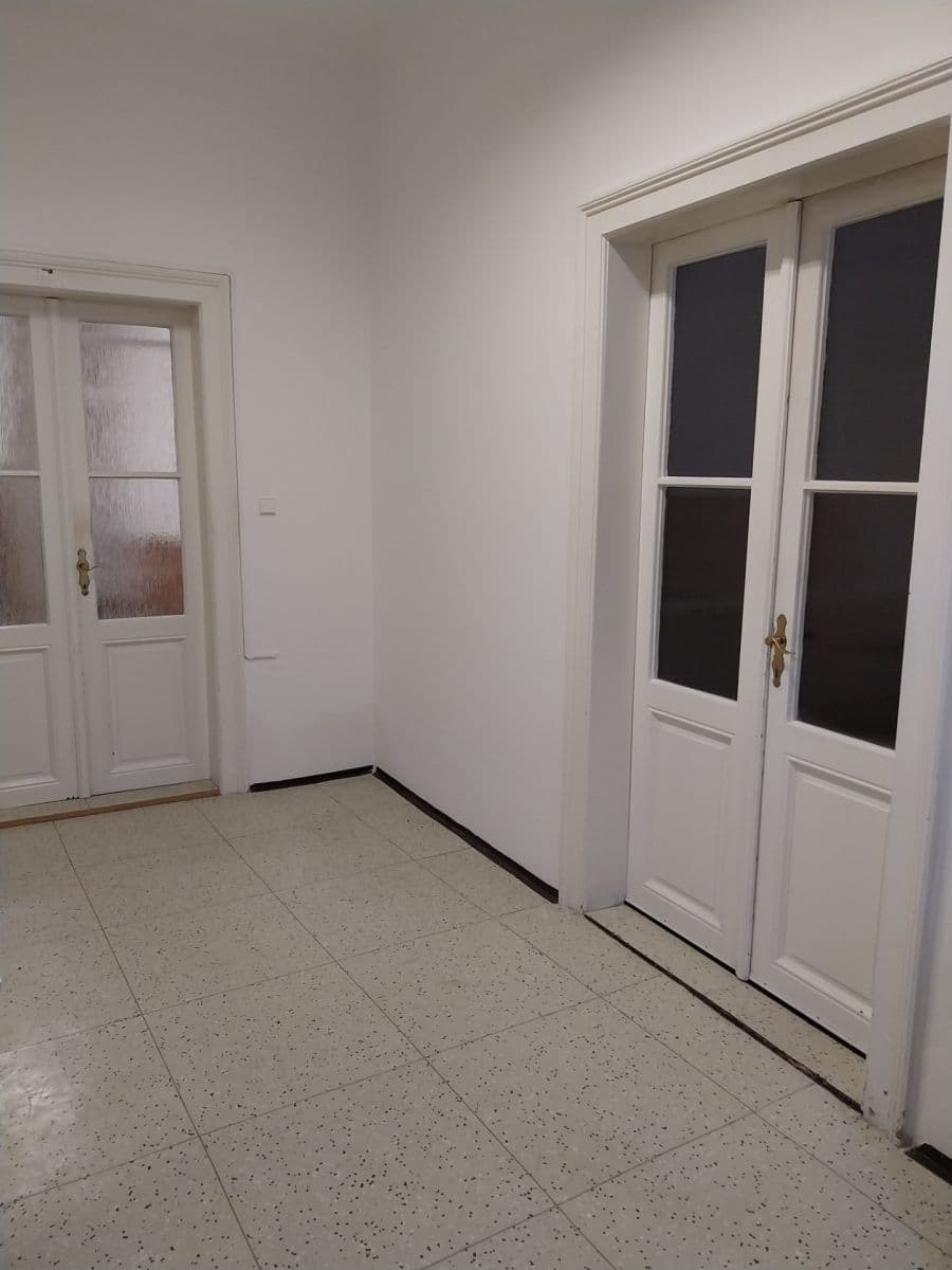 Pronájem bytu 2+1 50 m², Hronovická, Pardubice, Pardubický kraj Pronájem bytu 2+1 50 m², Hronovická, Pardubice, Pardubický kraj