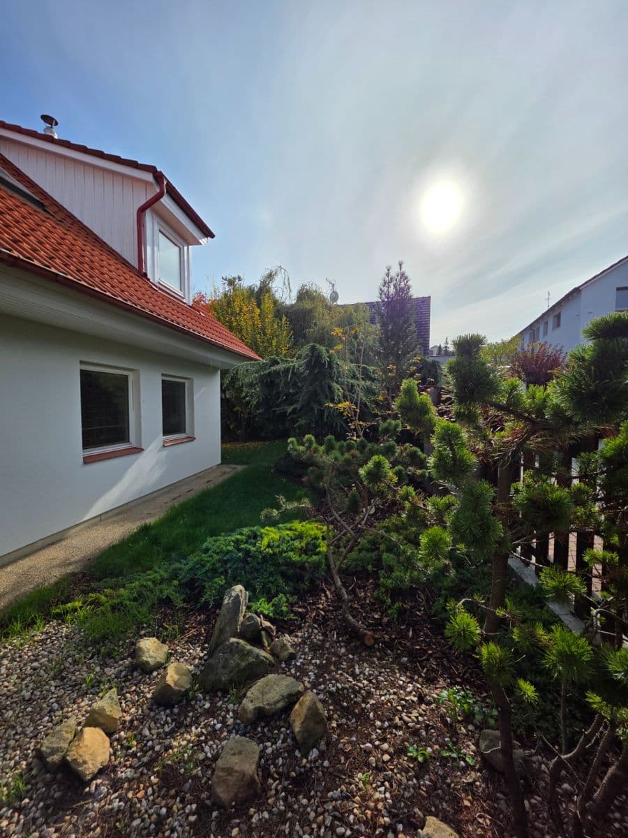 Prodej domu 200 m², pozemek 447 m², Podhořská, Praha, Praha Prodej domu 200 m², pozemek 447 m², Podhořská, Praha, Praha