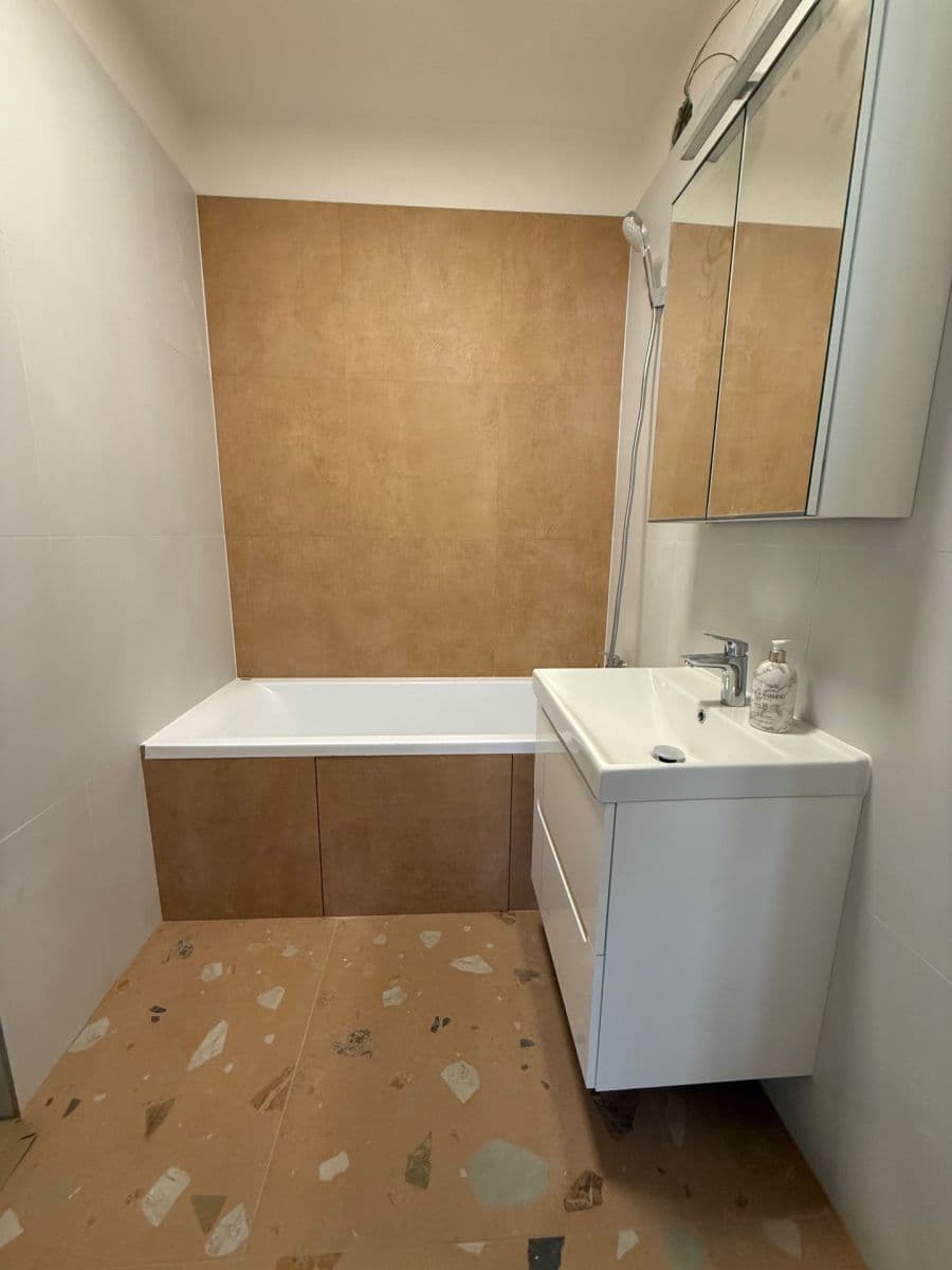 Pronájem bytu 3+kk 77 m², Ke Dvoru, Praha, Praha Pronájem bytu 3+kk 77 m², Ke Dvoru, Praha, Praha