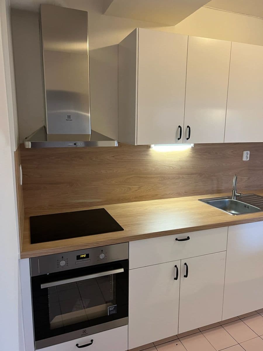 Pronájem bytu 3+kk 77 m², Ke Dvoru, Praha, Praha Pronájem bytu 3+kk 77 m², Ke Dvoru, Praha, Praha