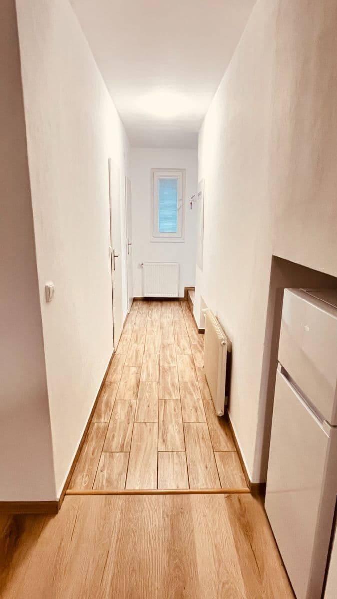 Pronájem bytu 1+kk 40 m², Na Moklině, Praha, Praha Pronájem bytu 1+kk 40 m², Na Moklině, Praha, Praha