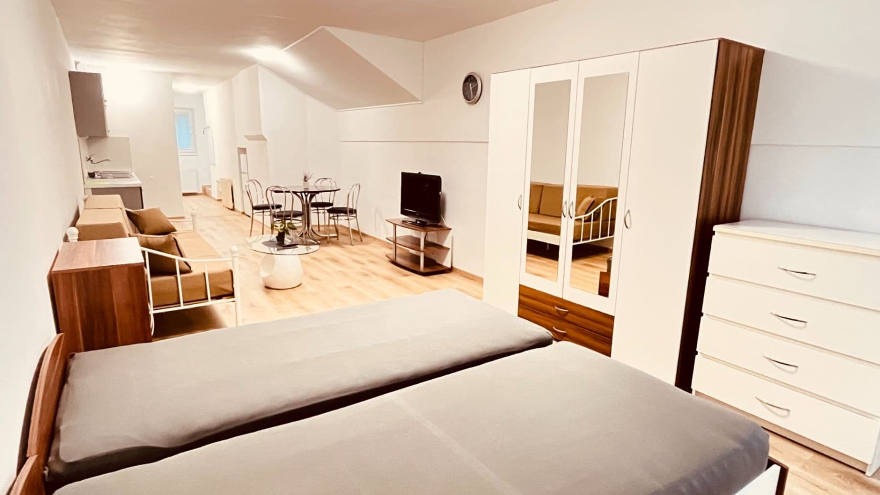 Pronájem bytu 1+kk 40 m², Na Moklině, Praha, Praha Pronájem bytu 1+kk 40 m², Na Moklině, Praha, Praha