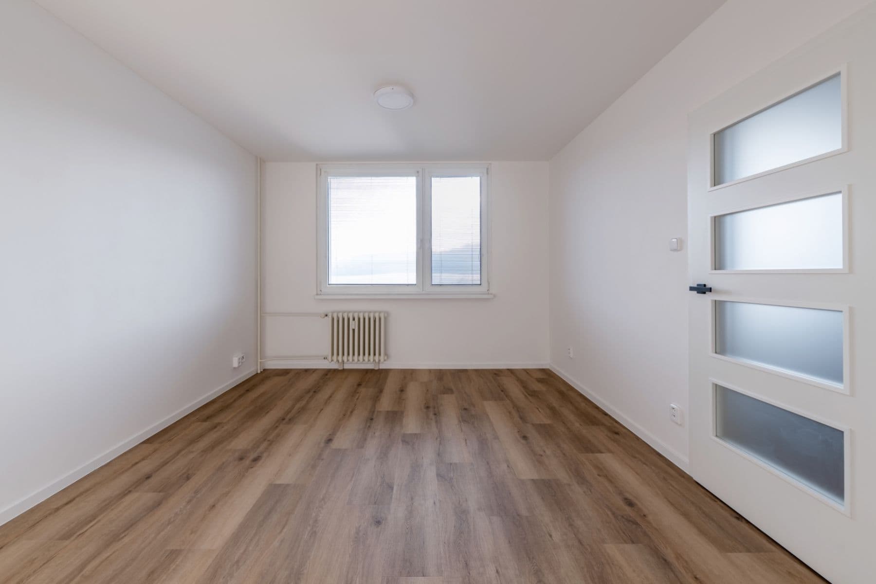 Pronájem bytu 1+1 35 m², Sezemická, Hradec Králové, Královéhradecký kraj Pronájem bytu 1+1 35 m², Sezemická, Hradec Králové, Královéhradecký kraj