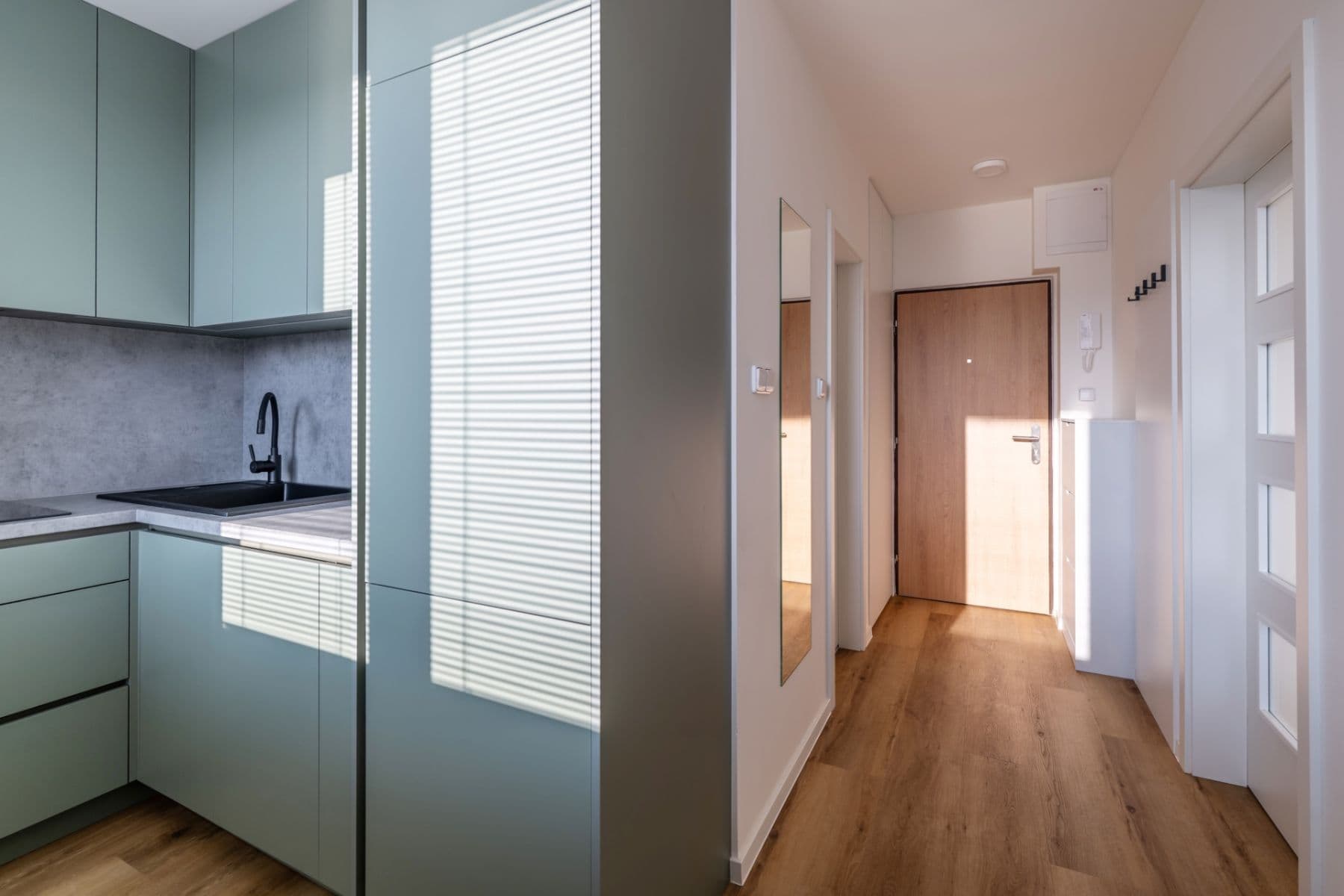 Pronájem bytu 1+1 35 m², Sezemická, Hradec Králové, Královéhradecký kraj Pronájem bytu 1+1 35 m², Sezemická, Hradec Králové, Královéhradecký kraj