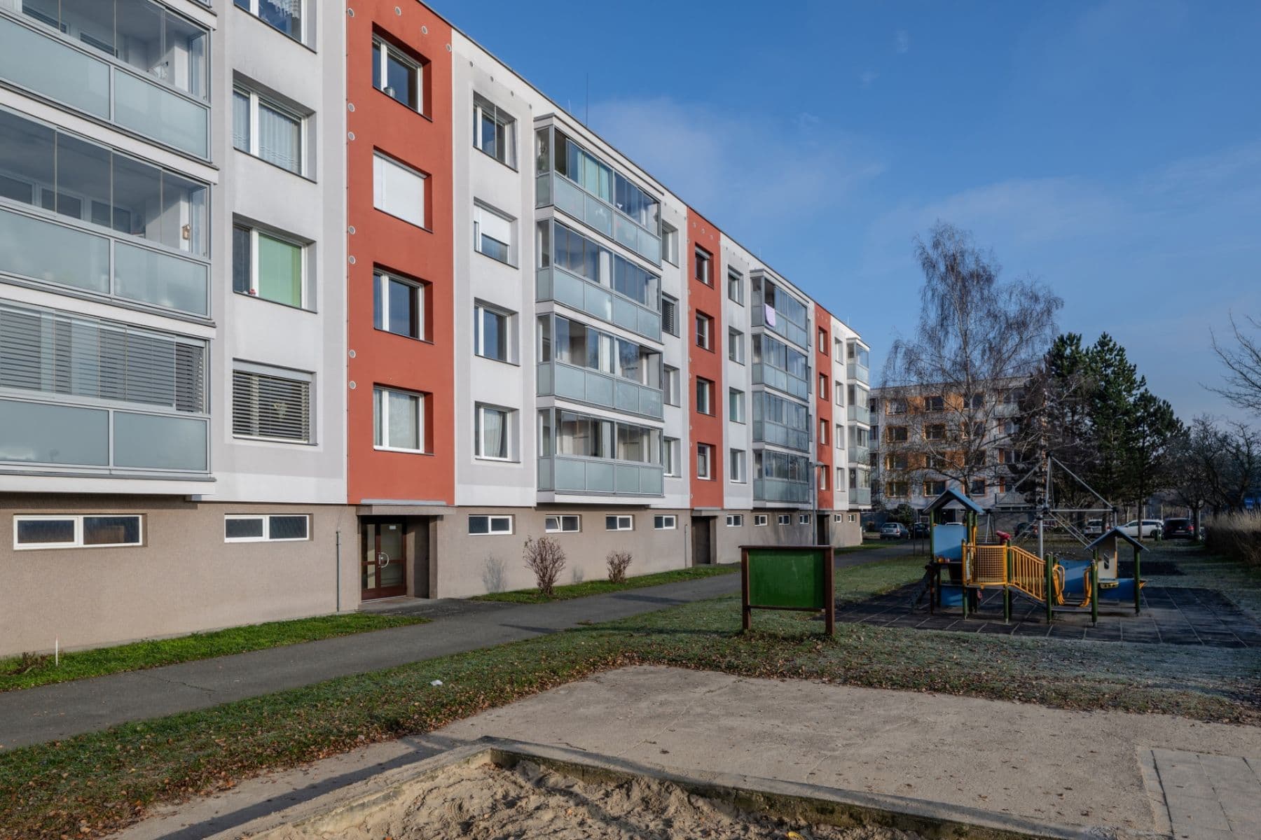 Pronájem bytu 1+1 35 m², Sezemická, Hradec Králové, Královéhradecký kraj Pronájem bytu 1+1 35 m², Sezemická, Hradec Králové, Královéhradecký kraj