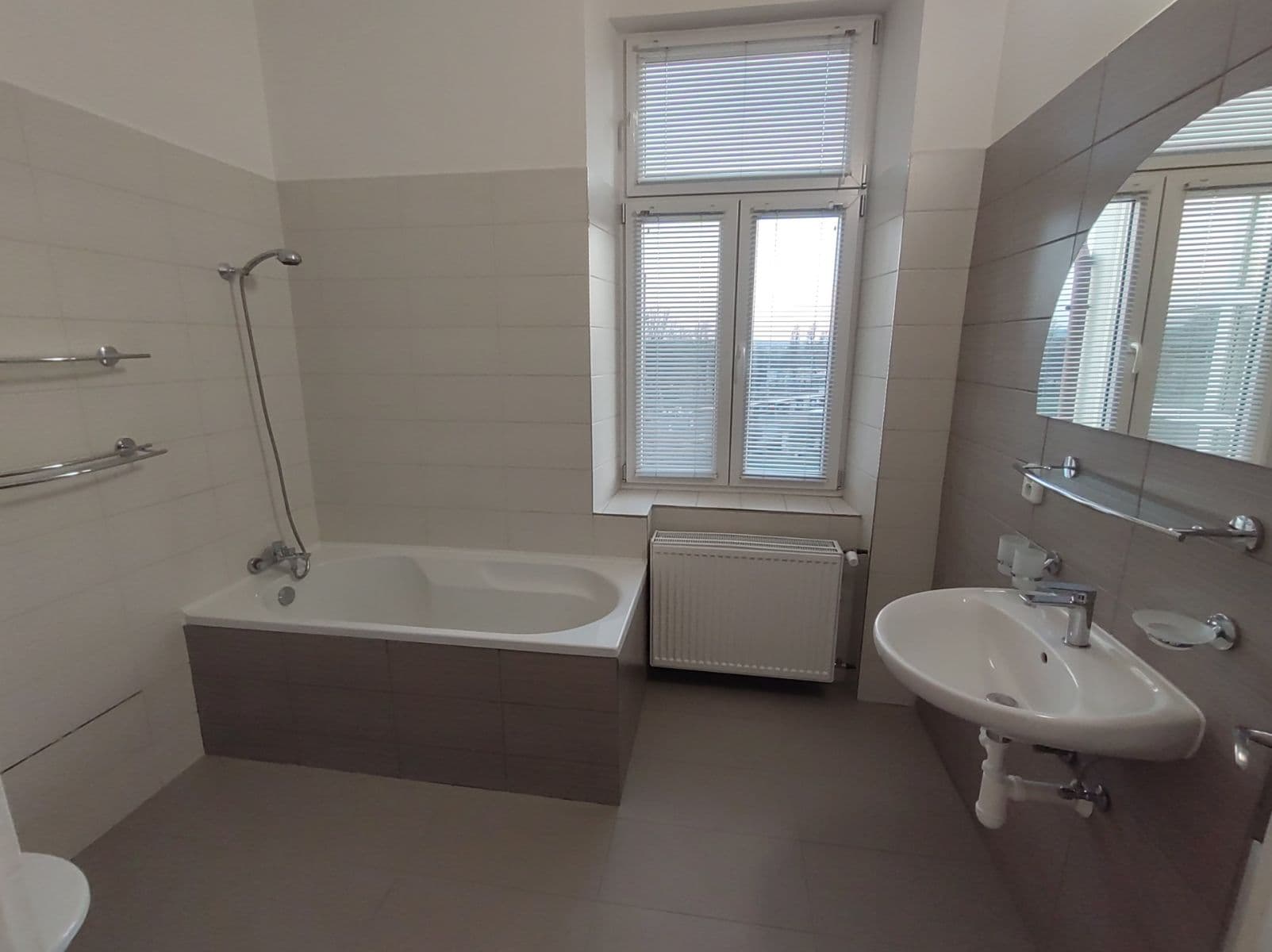 Pronájem bytu 2+1 80 m², Nádražní, Litoměřice, Ústecký kraj Pronájem bytu 2+1 80 m², Nádražní, Litoměřice, Ústecký kraj