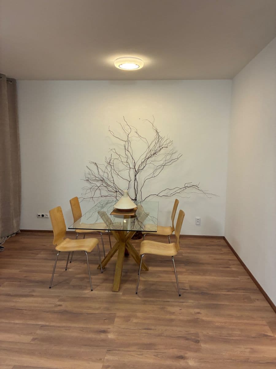 Pronájem bytu 2+kk 92 m², Pod Dvorem, Praha, Praha Pronájem bytu 2+kk 92 m², Pod Dvorem, Praha, Praha
