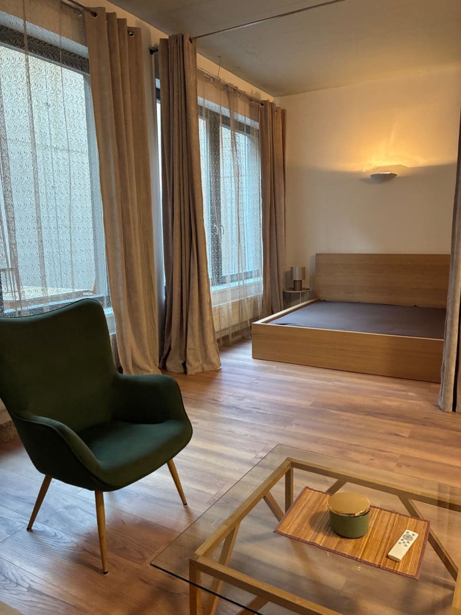 Pronájem bytu 2+kk 92 m², Pod Dvorem, Praha, Praha Pronájem bytu 2+kk 92 m², Pod Dvorem, Praha, Praha