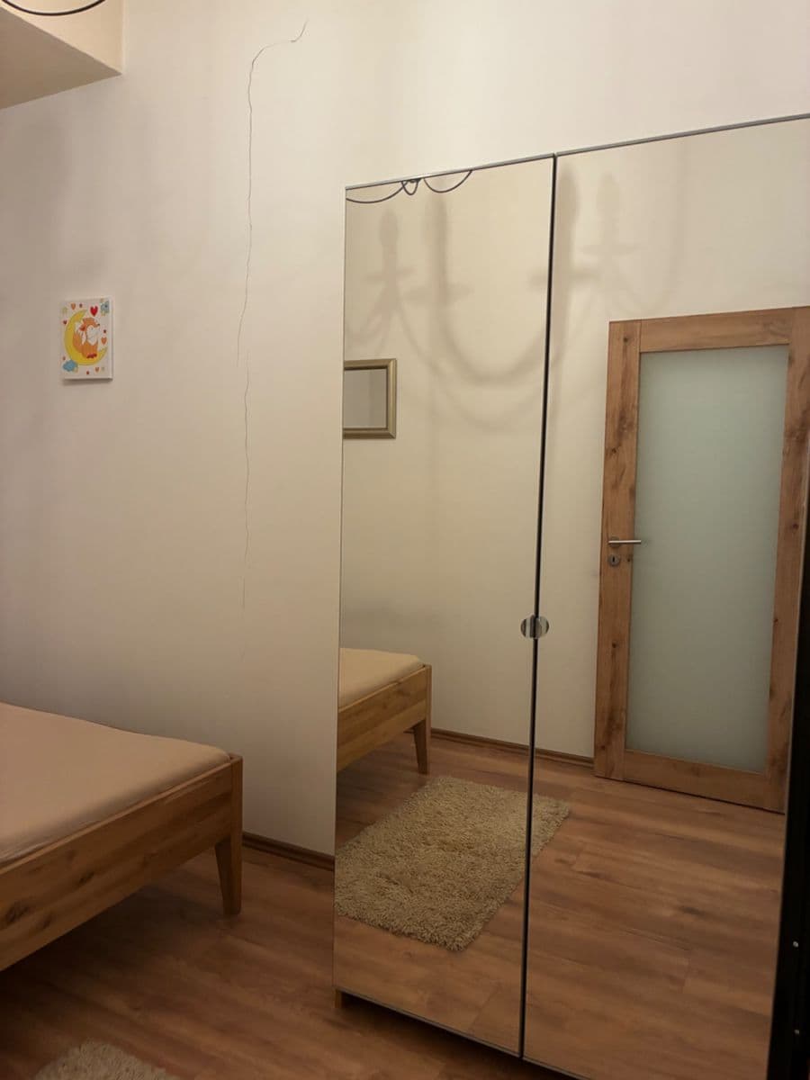 Pronájem bytu 2+kk 43 m², Pod Dvorem, Praha, Praha Pronájem bytu 2+kk 43 m², Pod Dvorem, Praha, Praha