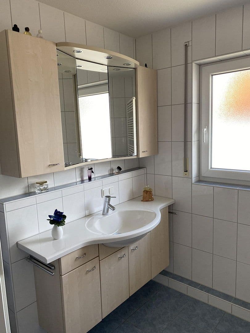 Prodej bytu 3+1 74 m², Kurrerstraße 33, Reutlingen, Bádensko-Württembersko Prodej bytu 3+1 74 m², Kurrerstraße 33, Reutlingen, Bádensko-Württembersko