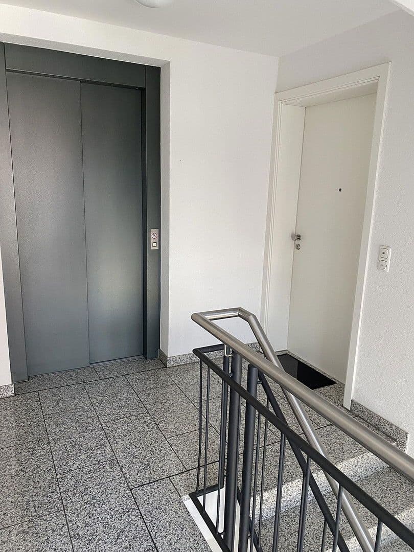 Prodej bytu 3+1 74 m², Kurrerstraße 33, Reutlingen, Bádensko-Württembersko Prodej bytu 3+1 74 m², Kurrerstraße 33, Reutlingen, Bádensko-Württembersko