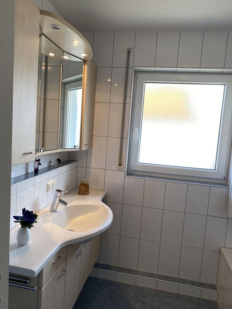 Prodej bytu 3+1 74 m², Kurrerstraße 33, Reutlingen, Bádensko-Württembersko Prodej bytu 3+1 74 m², Kurrerstraße 33, Reutlingen, Bádensko-Württembersko