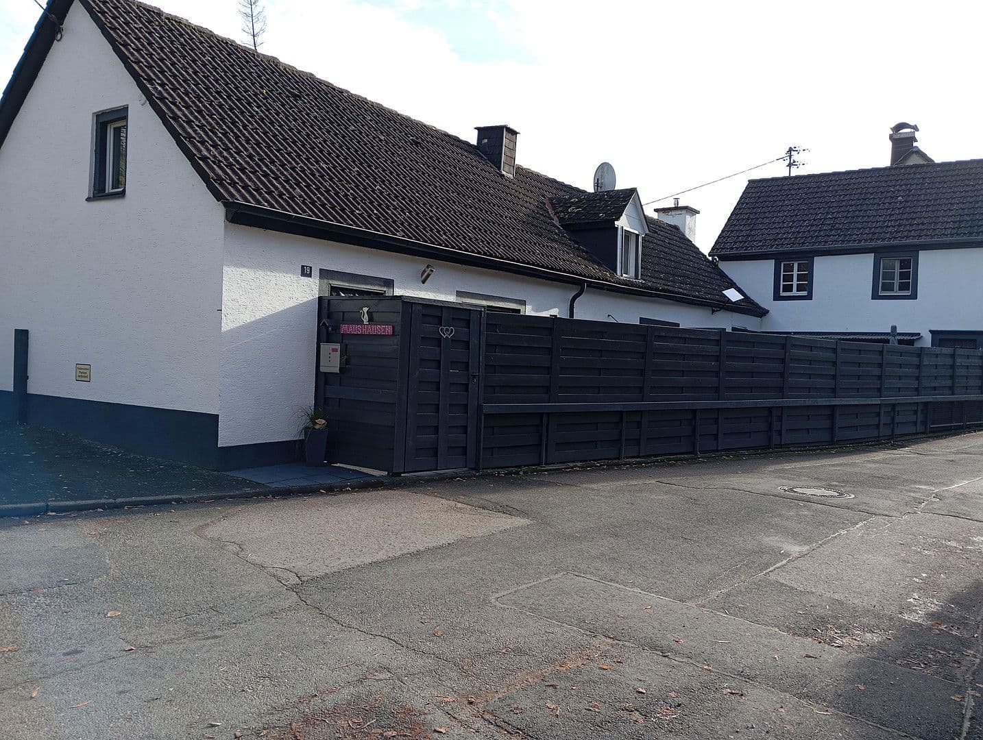 Prodej domu 100 m², pozemek 426 m², Blankenheim, Severní Porýní-Vestfálsko Prodej domu 100 m², pozemek 426 m², Blankenheim, Severní Porýní-Vestfálsko