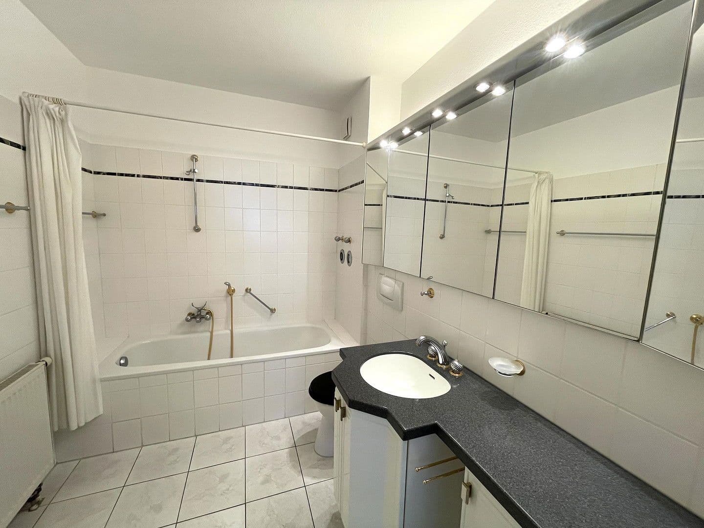 Pronájem bytu 3+kk 100 m², Dreieich, Hessen Pronájem bytu 3+kk 100 m², Dreieich, Hessen