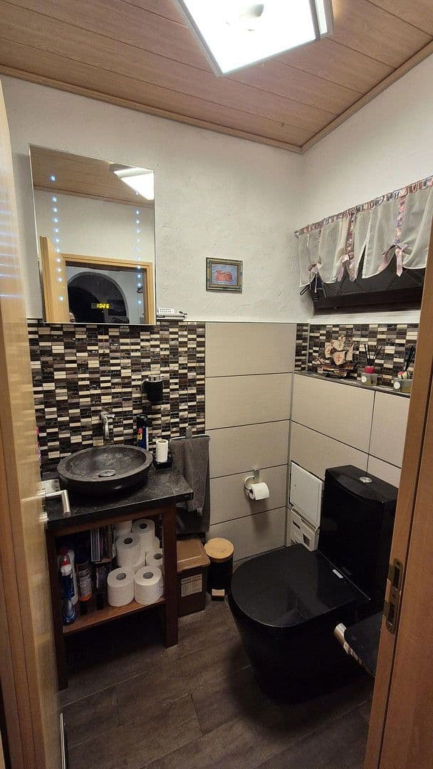 Prodej domu 210 m², pozemek 480 m², Ringstr., 9, Remshalden, Bádensko-Württembersko Prodej domu 210 m², pozemek 480 m², Ringstr., 9, Remshalden, Bádensko-Württembersko