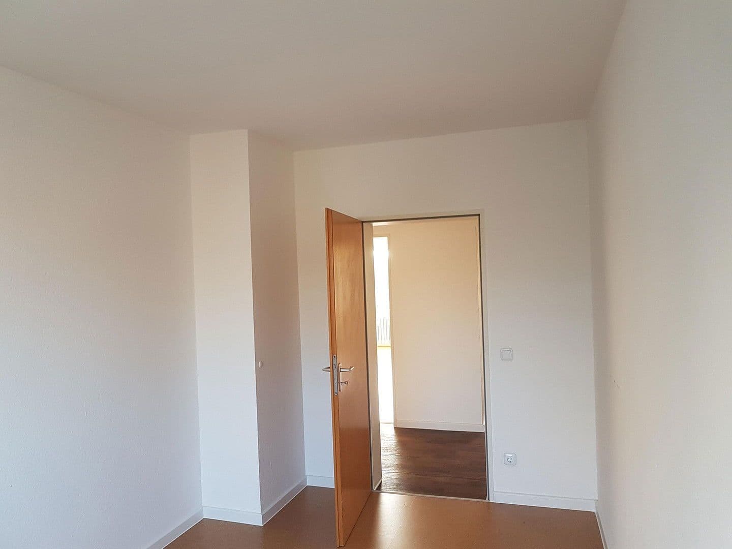Pronájem bytu 3+1 80 m², Bonn, Severní Porýní-Vestfálsko Pronájem bytu 3+1 80 m², Bonn, Severní Porýní-Vestfálsko