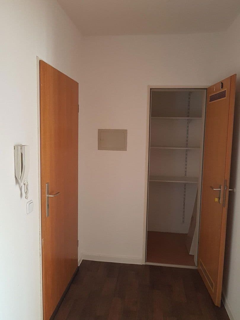 Pronájem bytu 3+1 80 m², Bonn, Severní Porýní-Vestfálsko Pronájem bytu 3+1 80 m², Bonn, Severní Porýní-Vestfálsko