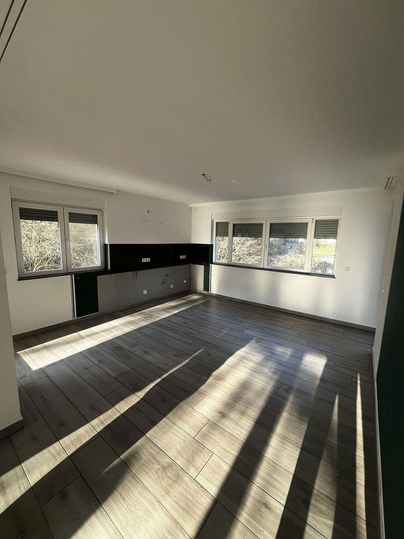 Pronájem bytu 4+1 120 m², An der Heringsmühle, Saarbrücken, Země Sársko Pronájem bytu 4+1 120 m², An der Heringsmühle, Saarbrücken, Země Sársko