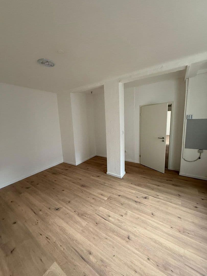 Pronájem bytu 2+1 60 m², Peter Henlein Straße 78, Nürnberg, Bavorsko Pronájem bytu 2+1 60 m², Peter Henlein Straße 78, Nürnberg, Bavorsko