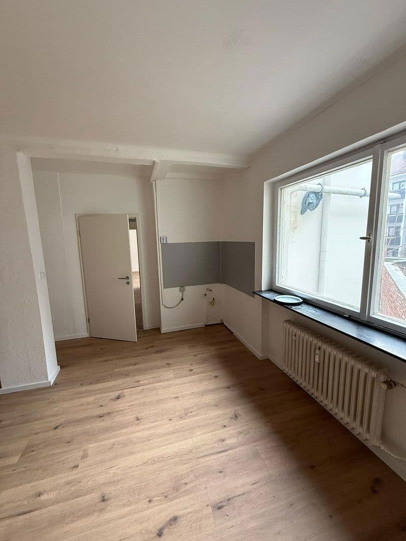 Pronájem bytu 2+1 60 m², Peter Henlein Straße 78, Nürnberg, Bavorsko Pronájem bytu 2+1 60 m², Peter Henlein Straße 78, Nürnberg, Bavorsko