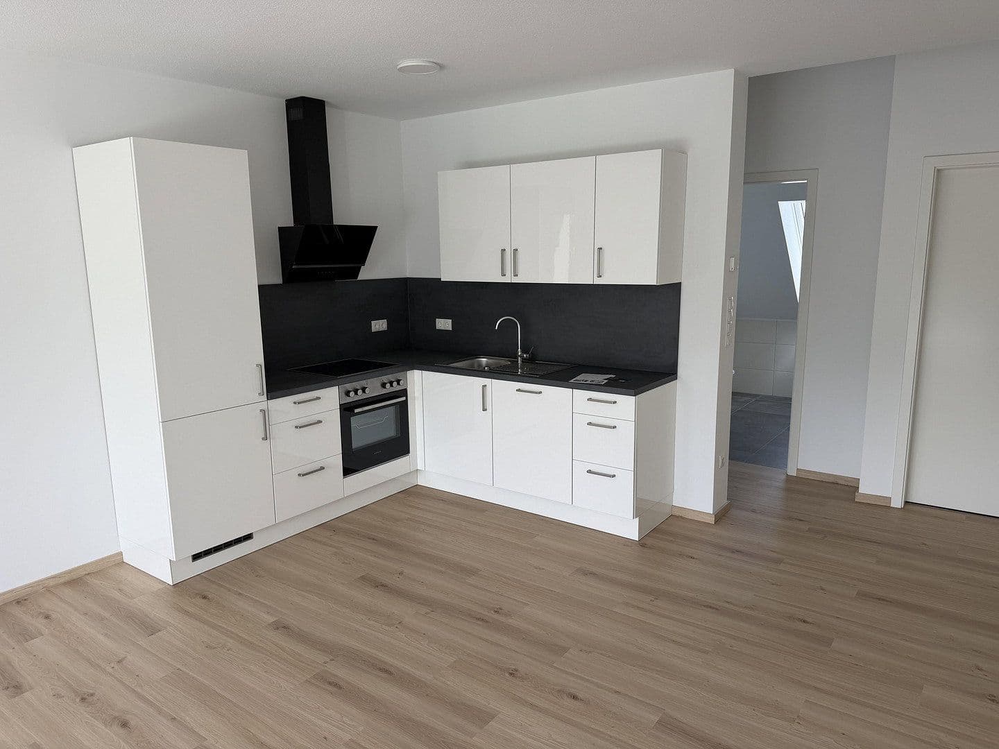 Pronájem bytu 3+1 77 m², Im Rudolfsgarten 3, Dierdorf, Porýní-Falc Pronájem bytu 3+1 77 m², Im Rudolfsgarten 3, Dierdorf, Porýní-Falc