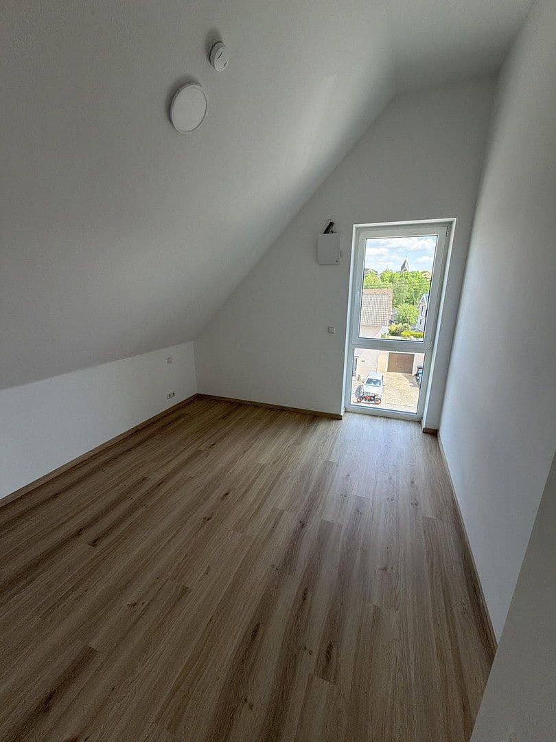 Pronájem bytu 3+1 77 m², Im Rudolfsgarten 3, Dierdorf, Porýní-Falc Pronájem bytu 3+1 77 m², Im Rudolfsgarten 3, Dierdorf, Porýní-Falc