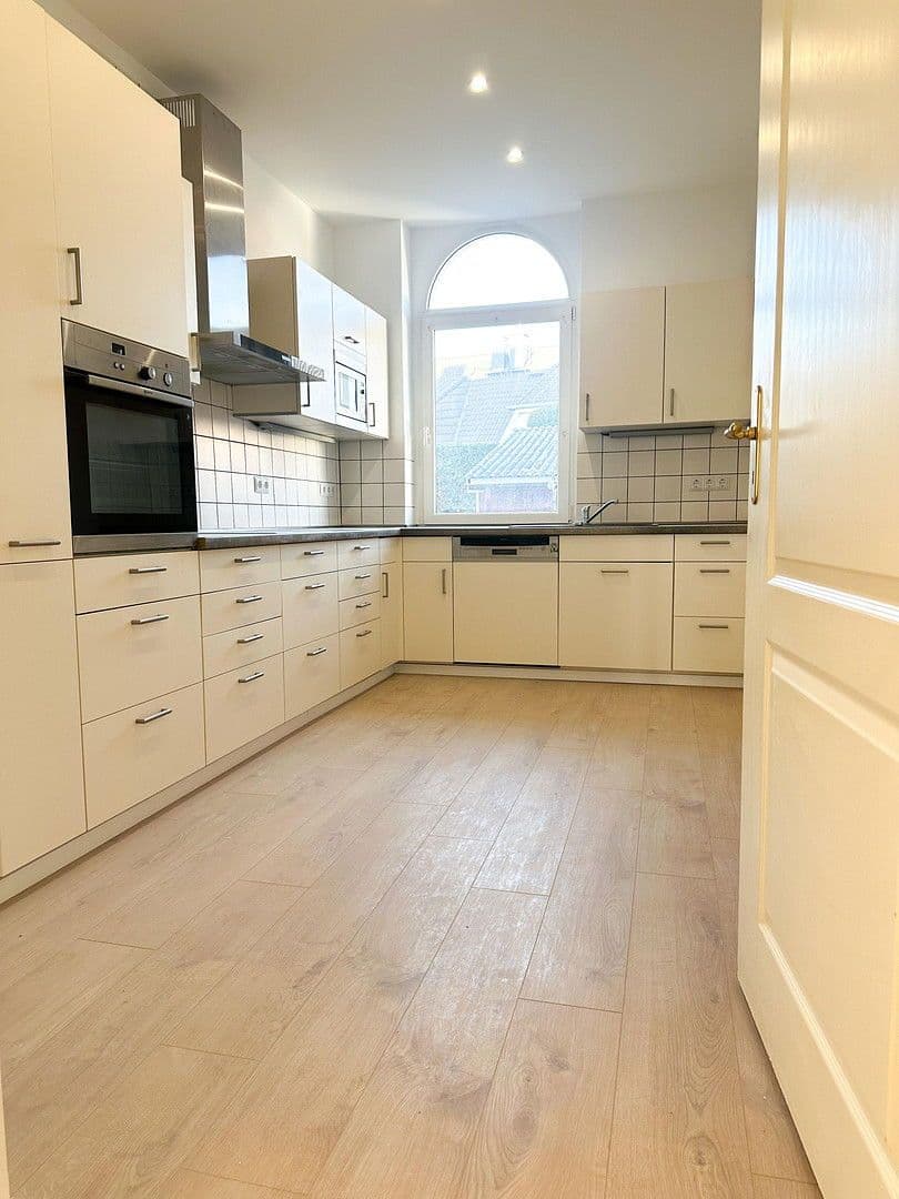 Prodej bytu 4+1 130 m², Hannover, Dolní Sasko Prodej bytu 4+1 130 m², Hannover, Dolní Sasko