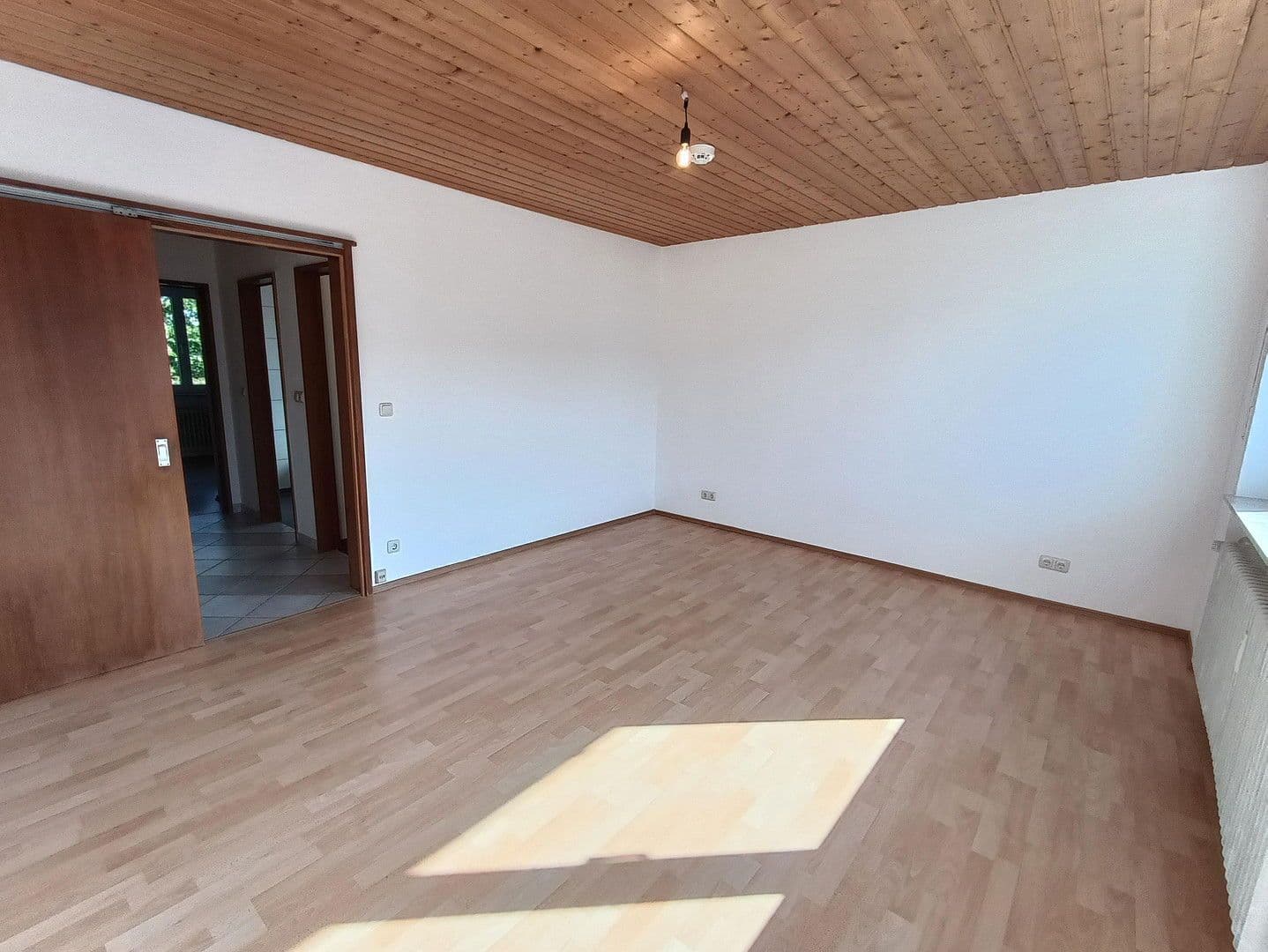 Prodej bytu 4+1 104 m², Friedenstr. 74, Nürnberg, Bavorsko Prodej bytu 4+1 104 m², Friedenstr. 74, Nürnberg, Bavorsko