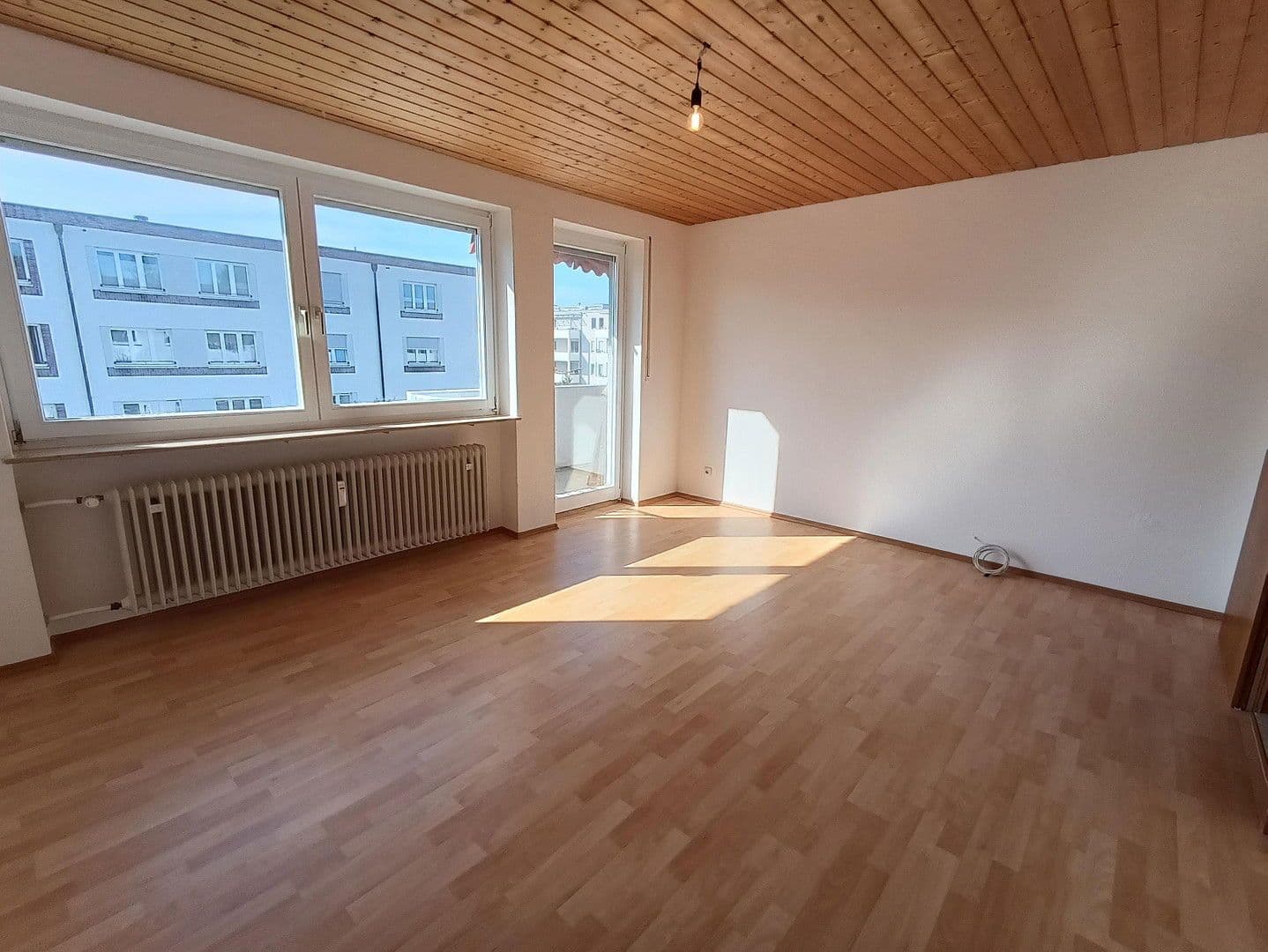 Prodej bytu 4+1 104 m², Friedenstr. 74, Nürnberg, Bavorsko Prodej bytu 4+1 104 m², Friedenstr. 74, Nürnberg, Bavorsko