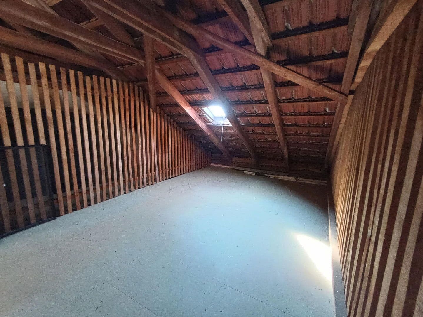 Prodej bytu 4+1 104 m², Friedenstr. 74, Nürnberg, Bavorsko Prodej bytu 4+1 104 m², Friedenstr. 74, Nürnberg, Bavorsko