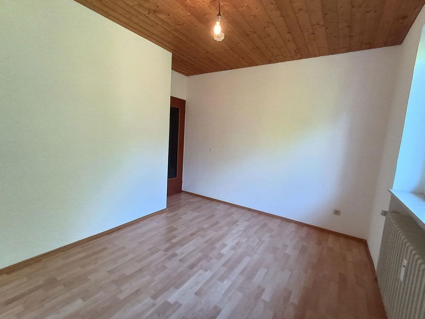 Prodej bytu 4+1 104 m², Friedenstr. 74, Nürnberg, Bavorsko Prodej bytu 4+1 104 m², Friedenstr. 74, Nürnberg, Bavorsko