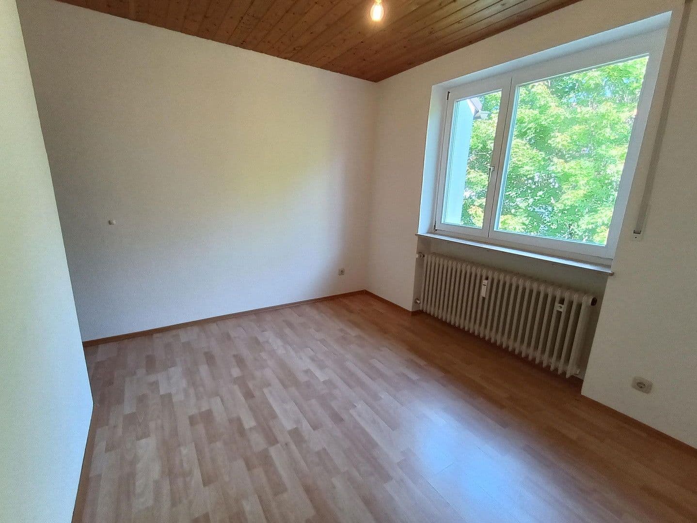 Prodej bytu 4+1 104 m², Friedenstr. 74, Nürnberg, Bavorsko Prodej bytu 4+1 104 m², Friedenstr. 74, Nürnberg, Bavorsko