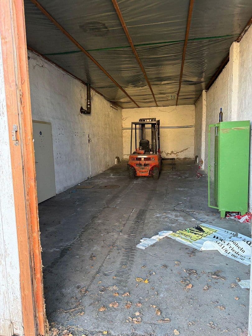 Pronájem garáže 84 m², Mutzschener Bahnhofstraße 77, Grimma, Sasko Pronájem garáže 84 m², Mutzschener Bahnhofstraße 77, Grimma, Sasko