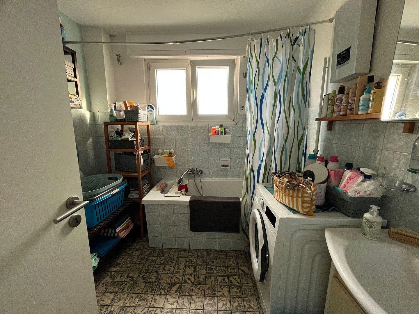 Pronájem bytu 3+1 76 m², Kölner Straße 23, Hürth, Severní Porýní-Vestfálsko Pronájem bytu 3+1 76 m², Kölner Straße 23, Hürth, Severní Porýní-Vestfálsko