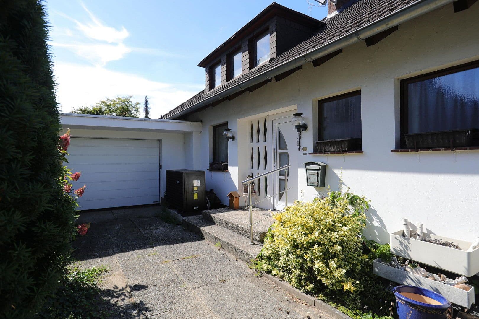 Prodej domu 159 m², pozemek 915 m², Elsternstieg 3, Burgdorf, Dolní Sasko Prodej domu 159 m², pozemek 915 m², Elsternstieg 3, Burgdorf, Dolní Sasko