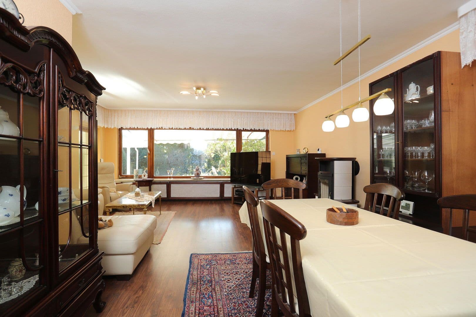 Prodej domu 159 m², pozemek 915 m², Elsternstieg 3, Burgdorf, Dolní Sasko Prodej domu 159 m², pozemek 915 m², Elsternstieg 3, Burgdorf, Dolní Sasko