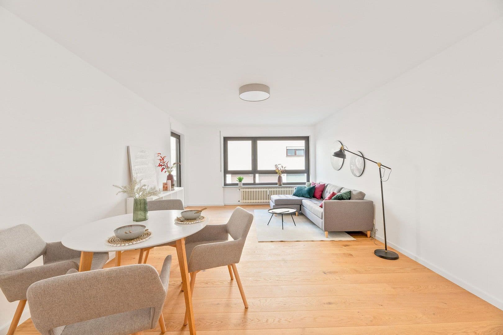 Prodej bytu 3+1 82 m², Kornwestheimer Straße 215, Korntal-Münchingen, Bádensko-Württembersko Prodej bytu 3+1 82 m², Kornwestheimer Straße 215, Korntal-Münchingen, Bádensko-Württembersko