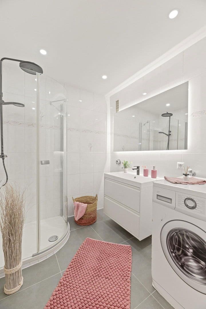 Prodej bytu 3+1 82 m², Kornwestheimer Straße 215, Korntal-Münchingen, Bádensko-Württembersko Prodej bytu 3+1 82 m², Kornwestheimer Straße 215, Korntal-Münchingen, Bádensko-Württembersko